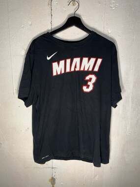 Nike NBA Miami Heat Dwyane Wade #3 Dri-FIT Name & Number T-Shirt - Black Men's X